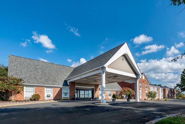 Exterior view - Quality Inn Morgantown - I-68, Exit 1