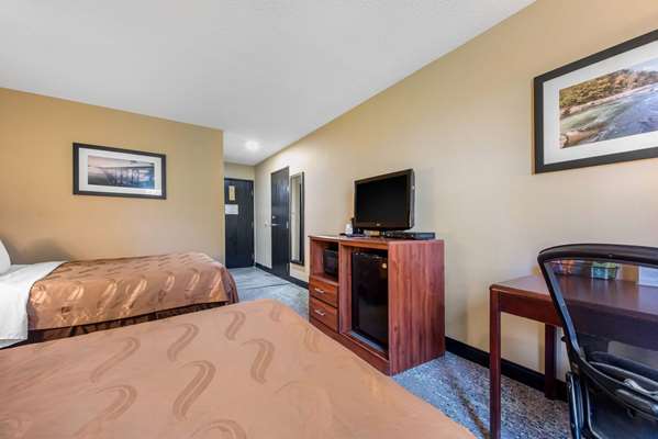  - Quality Inn Morgantown - I-68, Exit 1