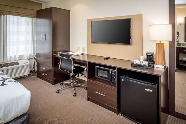  - Sleep Inn Charleston - I-79, Exit 1