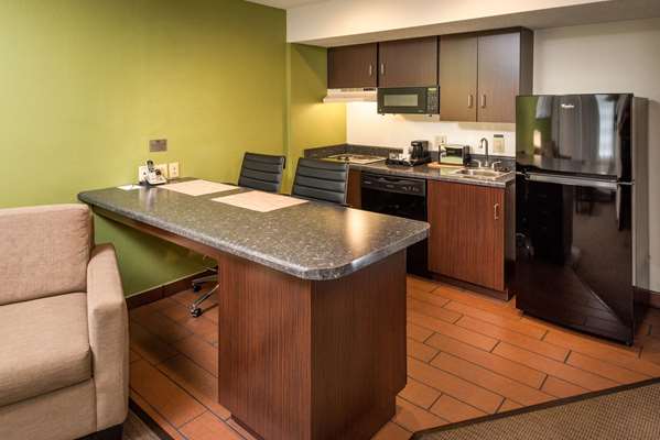 Suite - Sleep Inn Charleston - I-79, Exit 1