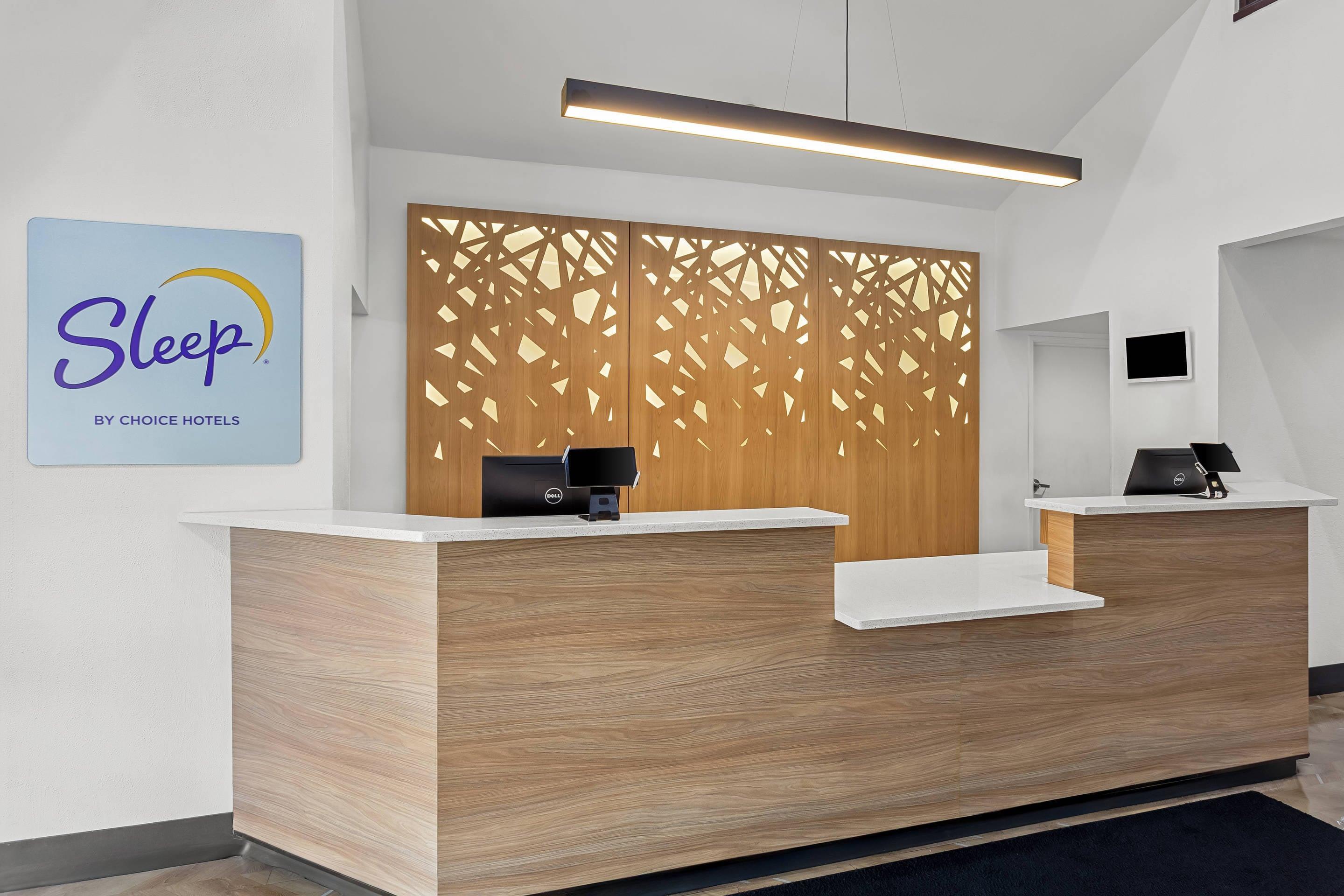 Hotel lobby | Sleep Inn Charleston North