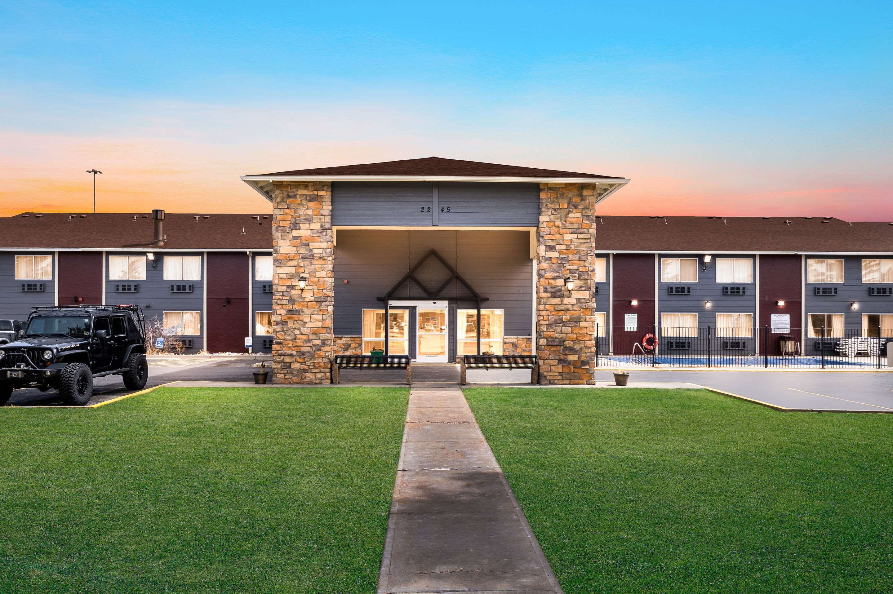 Twilight | Quality Inn Cheyenne I-25 South