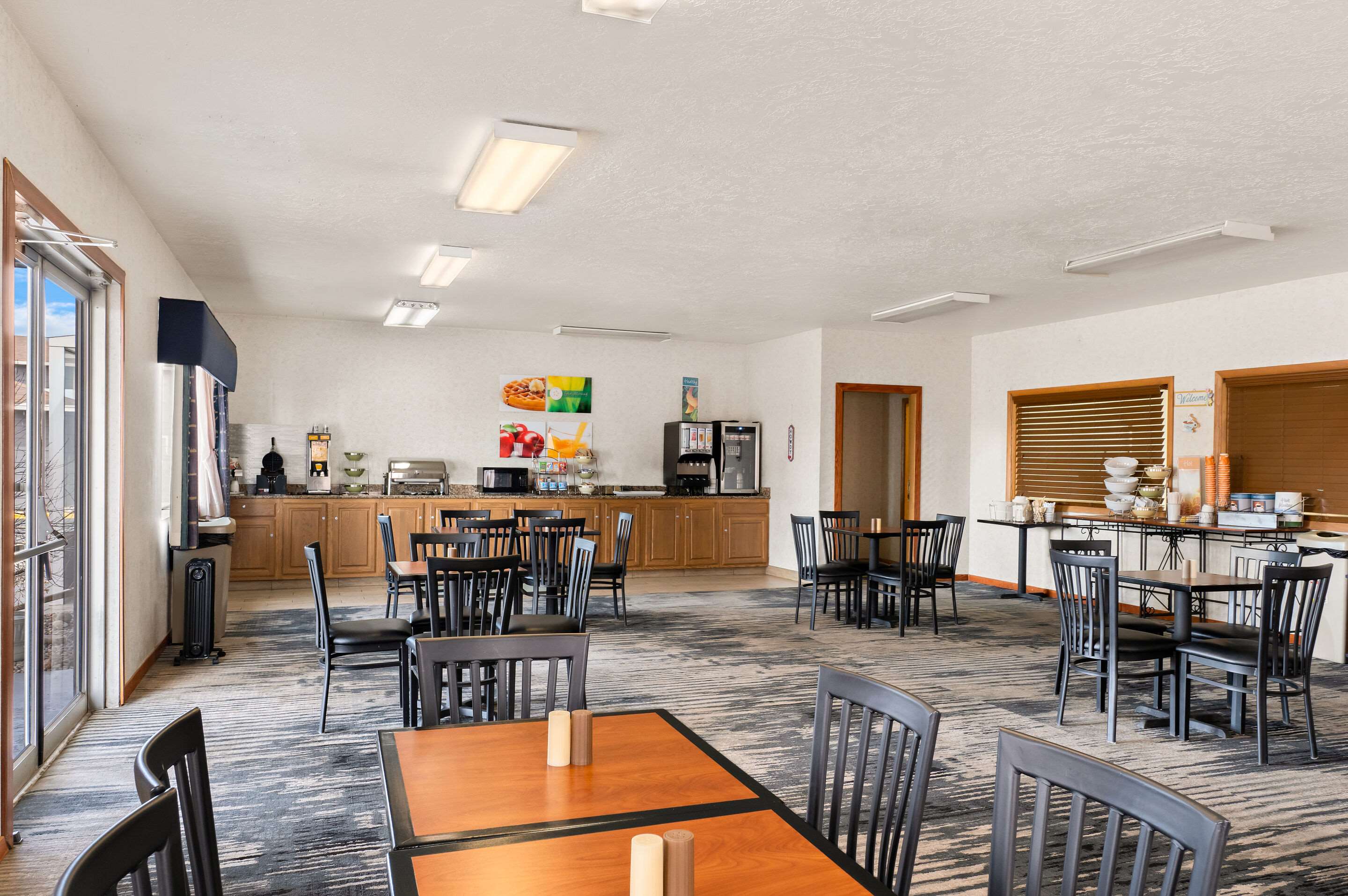 Breakfast area | Quality Inn Cheyenne I-25 South