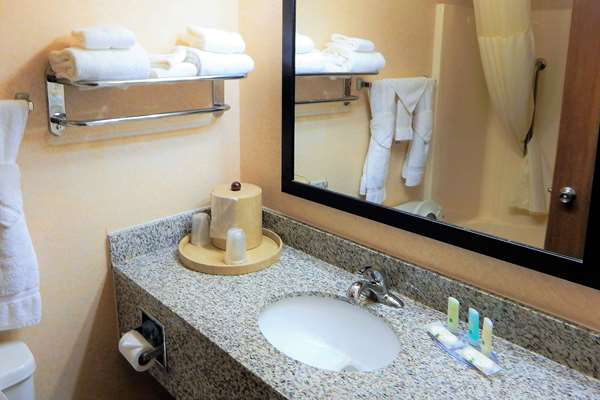  - Quality Inn Sheridan - I-90, Exit 25