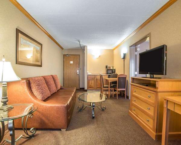 Suite - Quality Inn & Suites Casper - I-25, Exit 188B