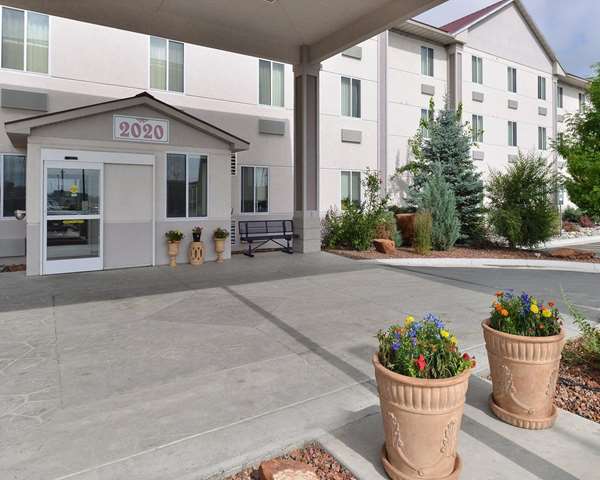 Exterior view - Comfort Inn & Suites Riverton