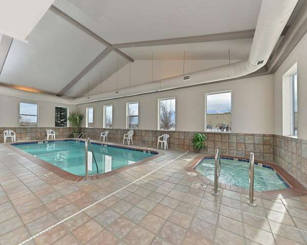 Pool - Comfort Inn & Suites Riverton