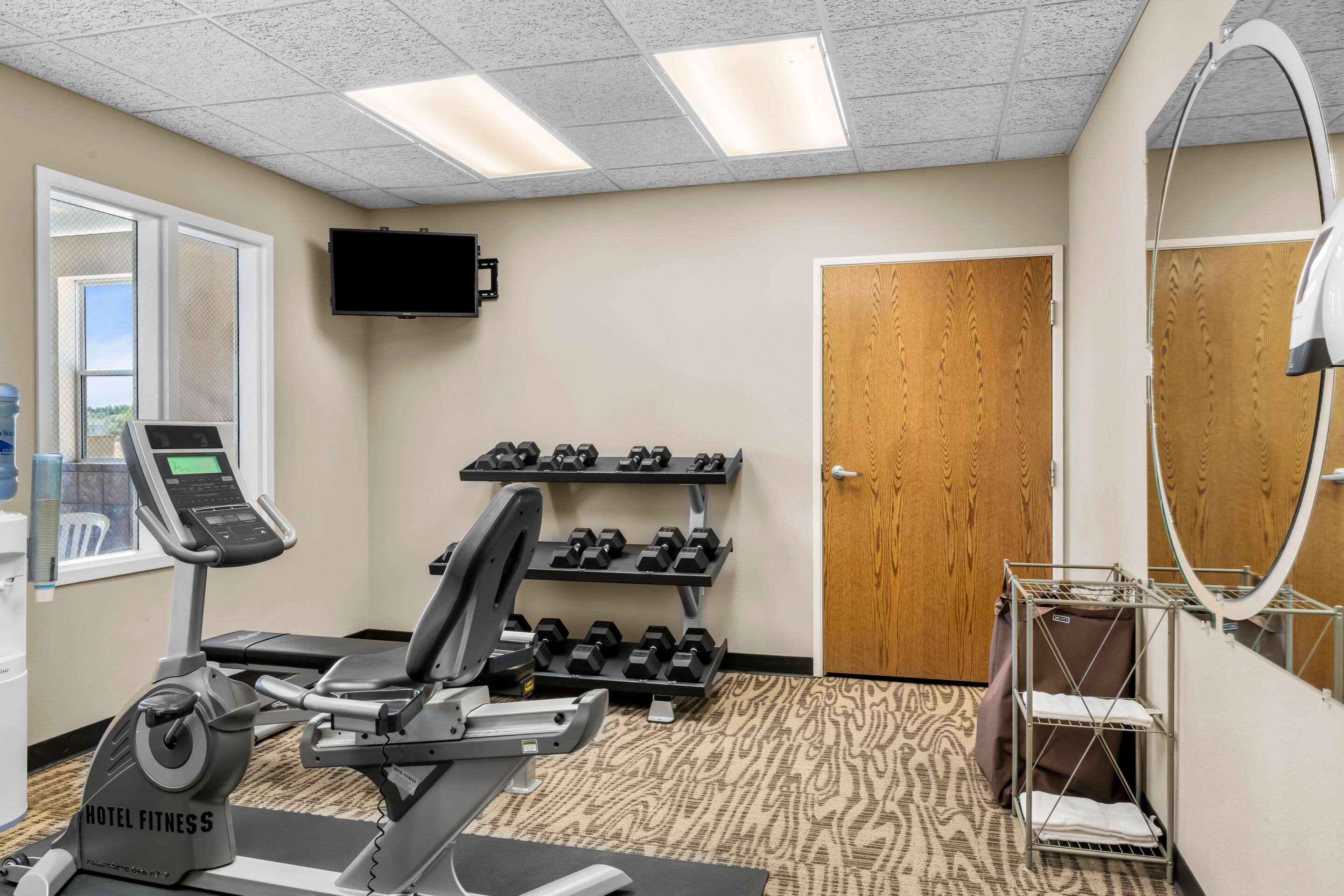 Exercise room | Comfort Inn And Suites