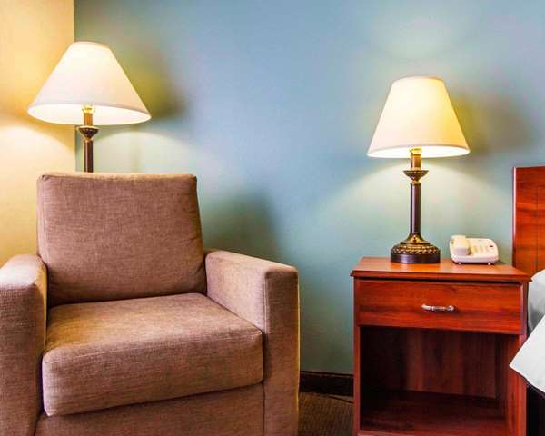  - Sleep Inn & Suites Evansville