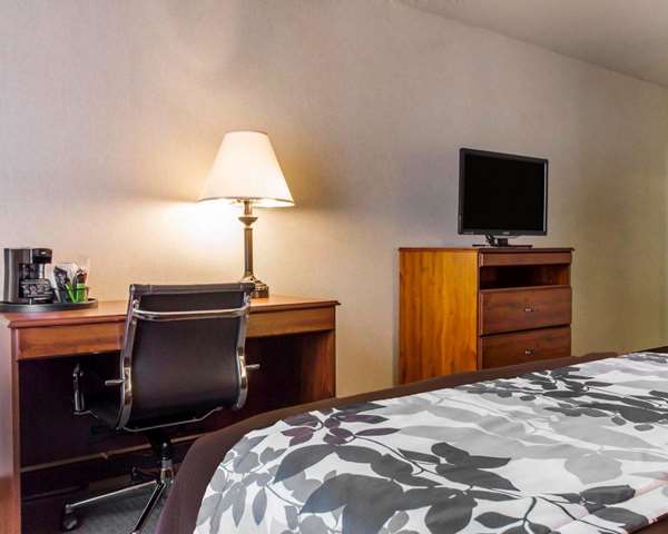  - Sleep Inn & Suites Evansville