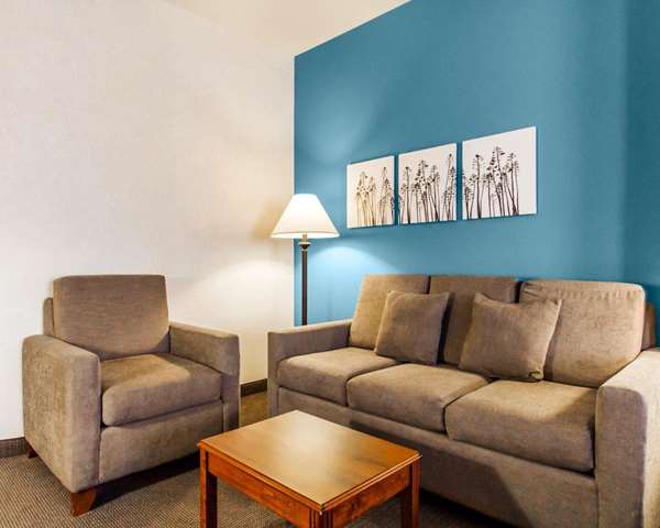 Suite - Sleep Inn & Suites Evansville