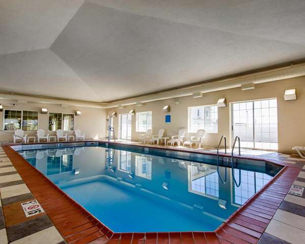 Pool - Sleep Inn & Suites Evansville