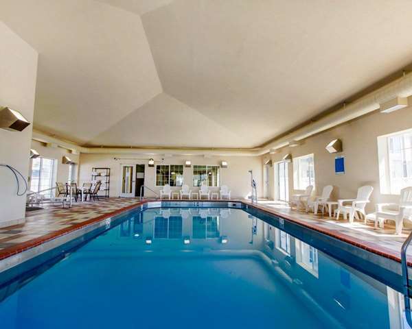 Pool - Sleep Inn & Suites Evansville