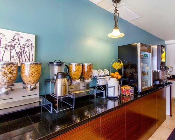 Amenities - Sleep Inn & Suites Evansville