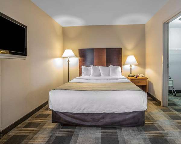 Suite - MainStay Suites Casper