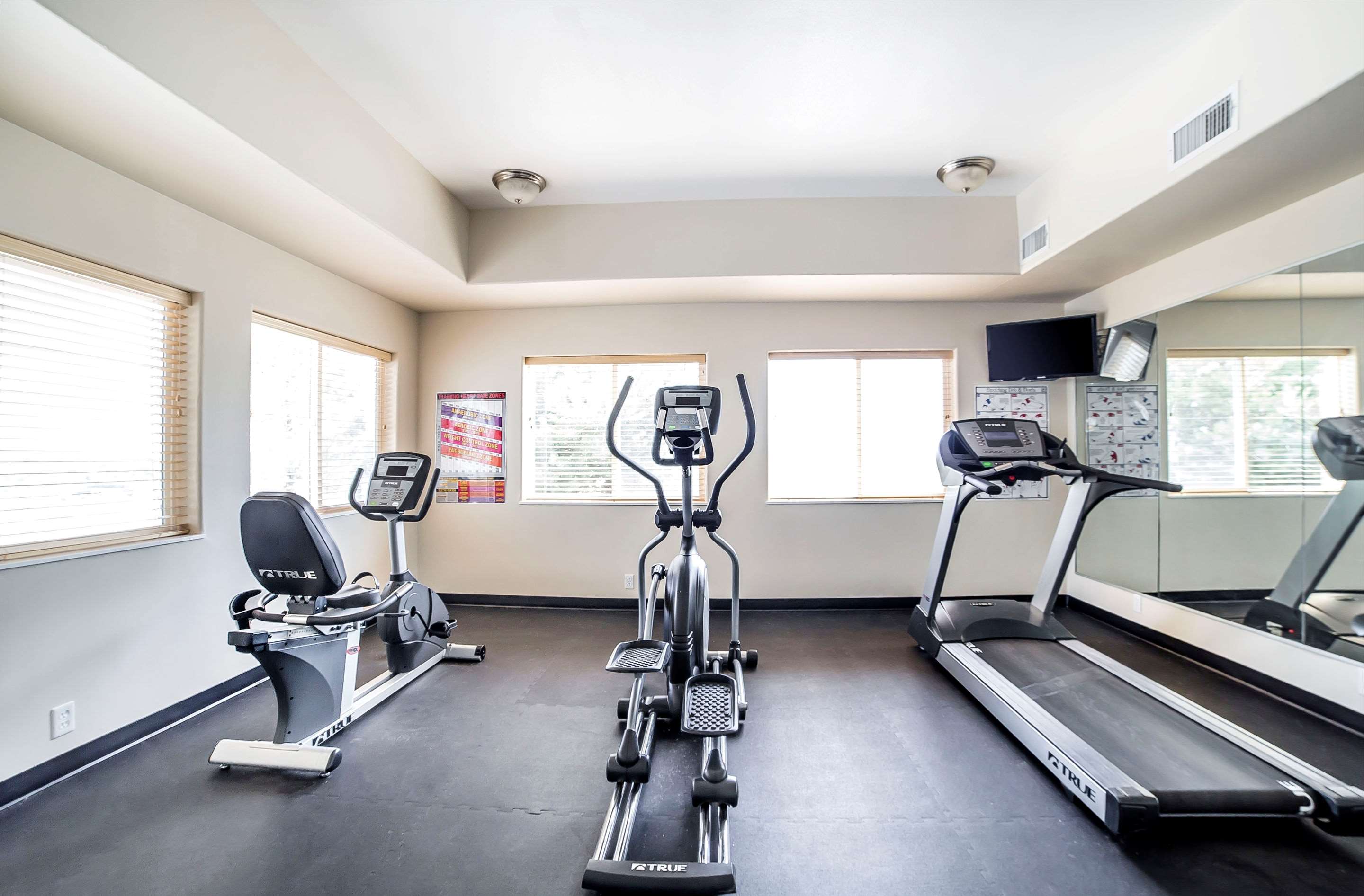 Exercise room with cardio equipment