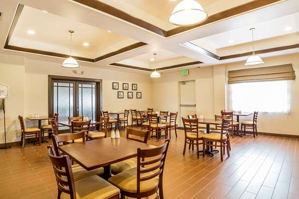 Amenities - Sleep Inn & Suites Douglas - I-25, Exit 140