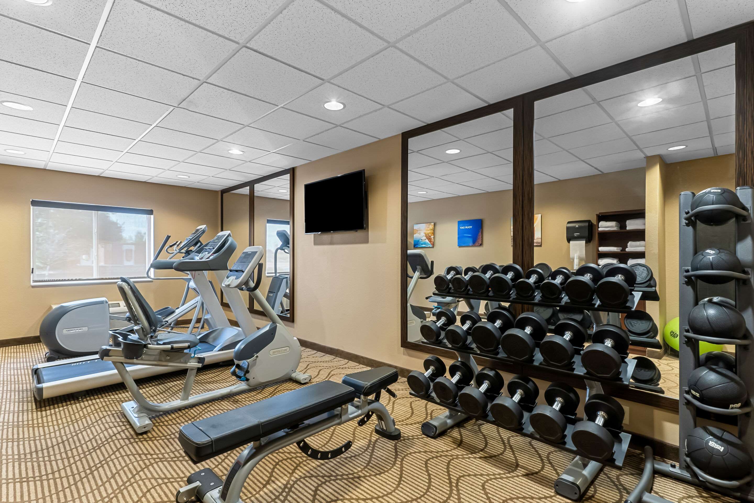 Fitness center | Comfort Inn & Suites Near University of Wyoming