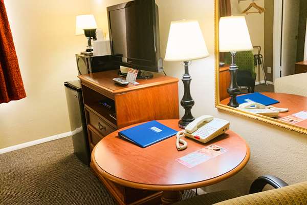  - Rodeway Inn & Suites Sheridan - I-90, Exit 23
