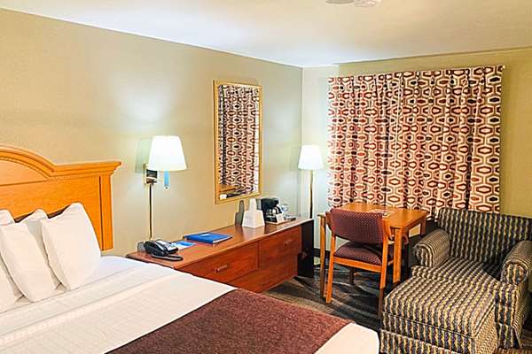  - Rodeway Inn & Suites Sheridan - I-90, Exit 23