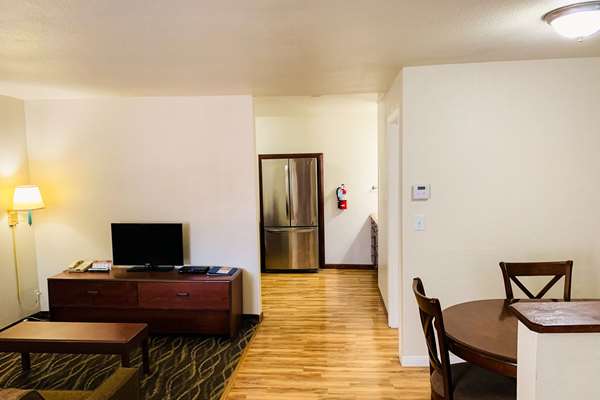 Suite - Rodeway Inn & Suites Sheridan - I-90, Exit 23