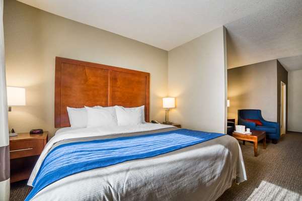 Suite - Comfort Inn & Suites Cheyenne - I-25, Exit 9