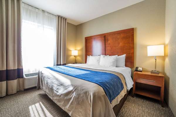 Suite - Comfort Inn & Suites Cheyenne - I-25, Exit 9