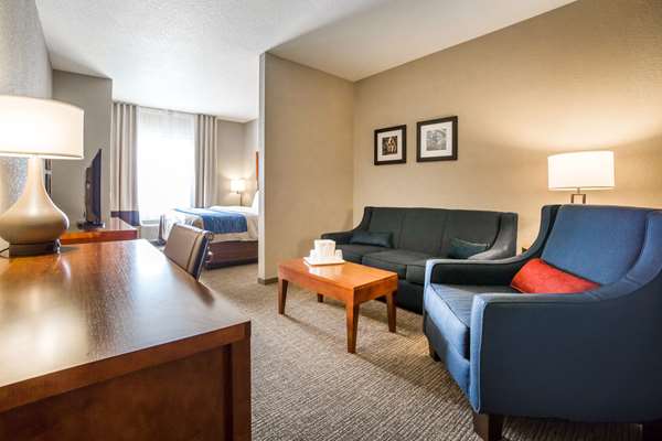Suite - Comfort Inn & Suites Cheyenne - I-25, Exit 9