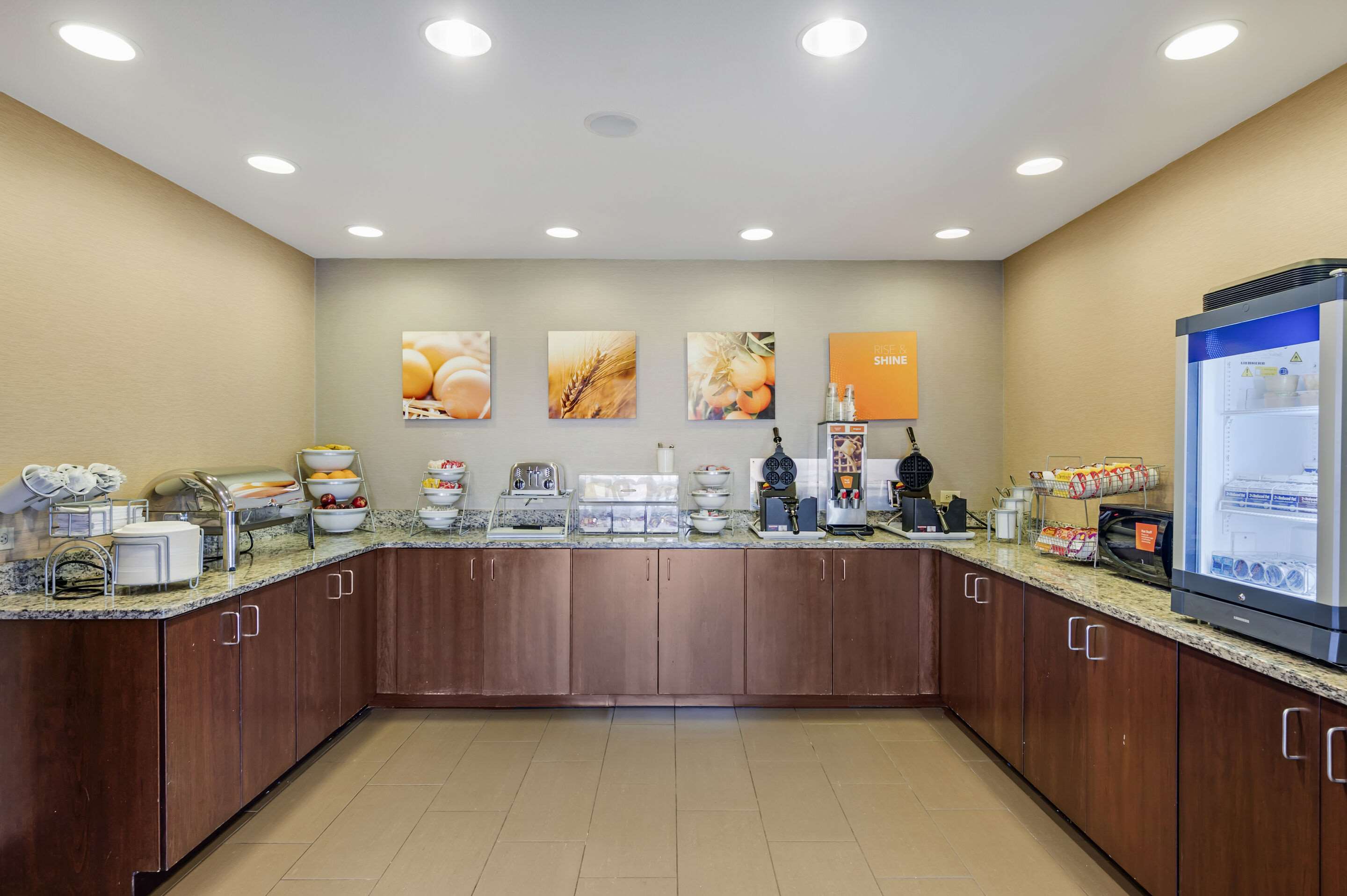 Assorted breakfast items | Comfort Inn & Suites