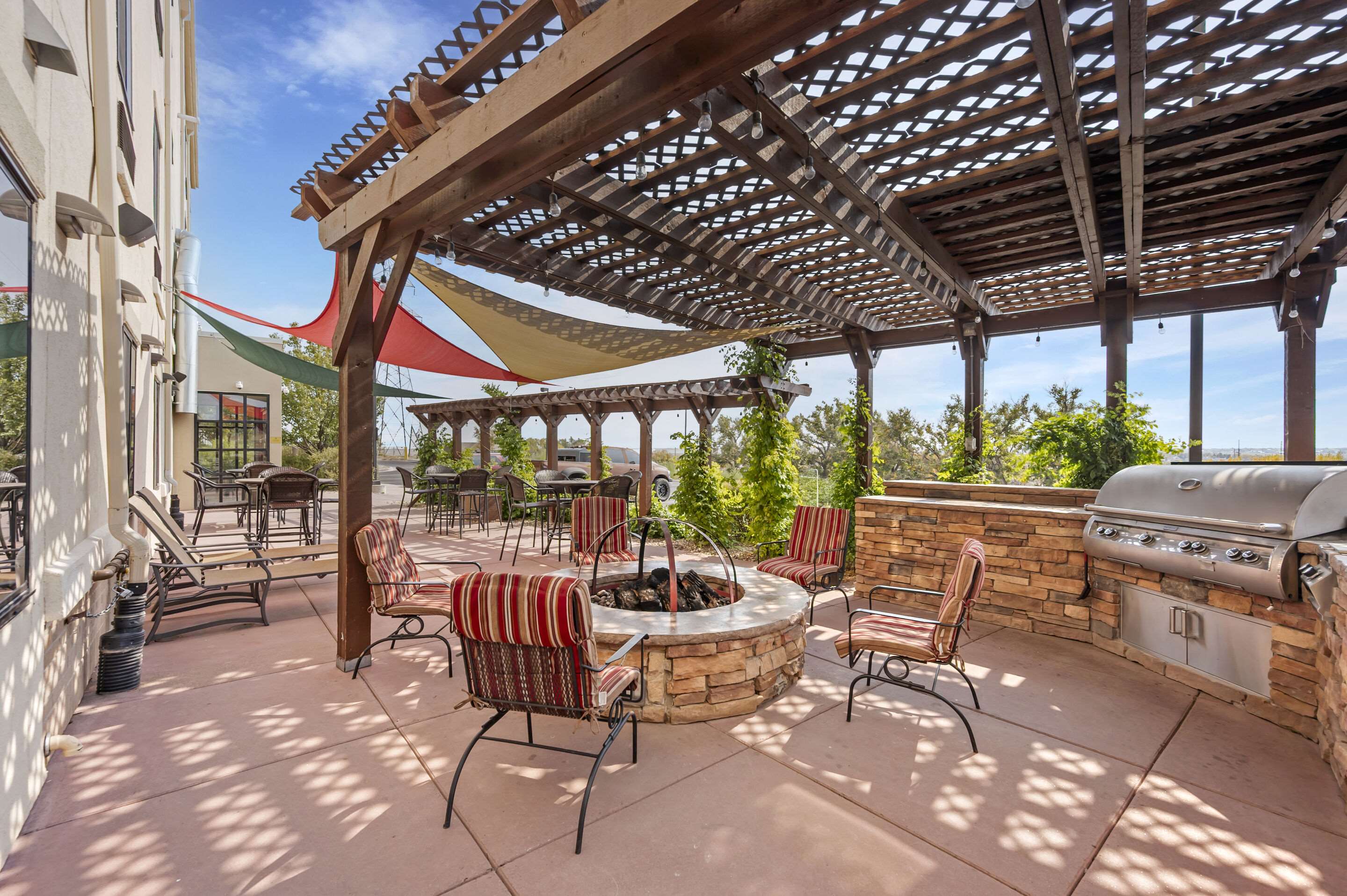 Barbecue area | Comfort Inn & Suites