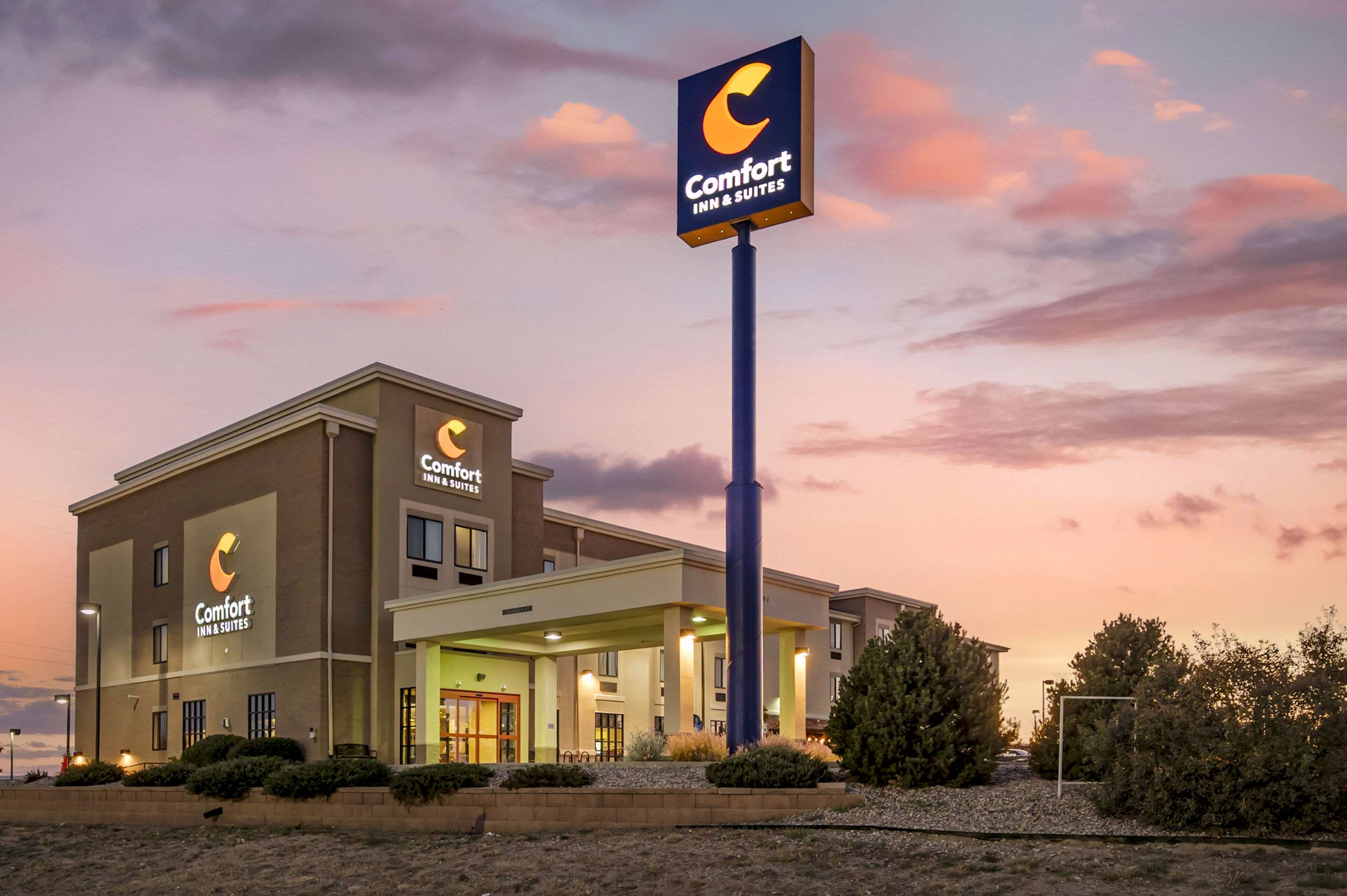 Twilight | Comfort Inn & Suites