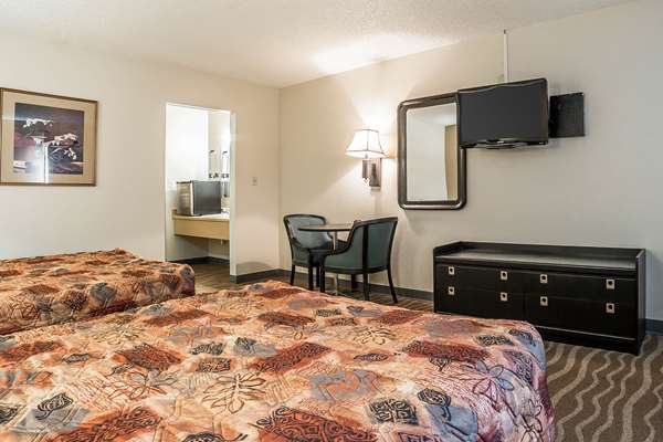  - Rodeway Inn East Cheyenne - I-80, Exit 370