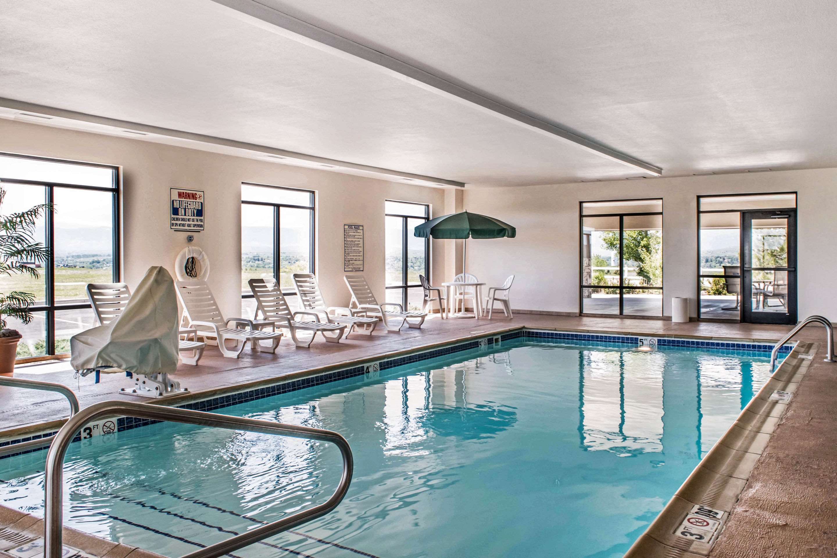 Indoor pool with hot tub