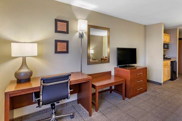  - Comfort Inn Evansville - I-25, Exit 185