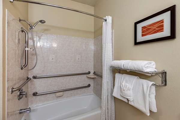  - Comfort Inn Evansville - I-25, Exit 185
