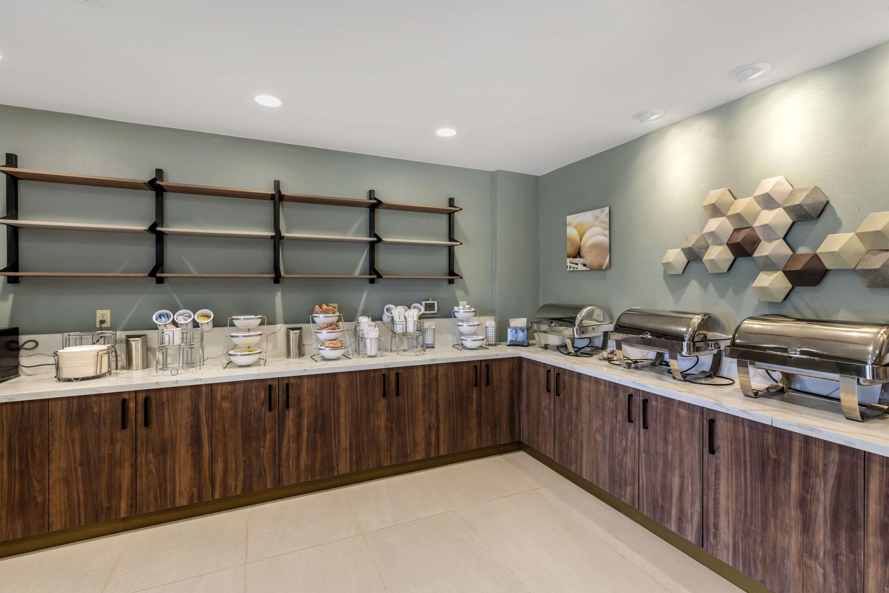 Breakfast area | Comfort Suites Cheyenne