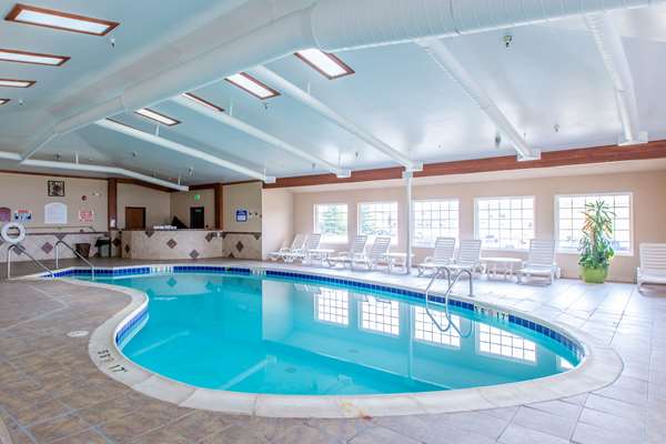 Pool - Quality Inn & Suites Laramie