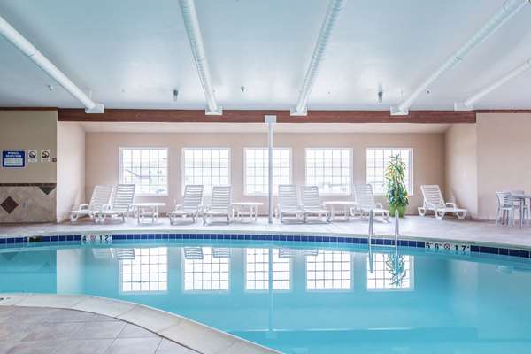 Pool - Quality Inn & Suites Laramie