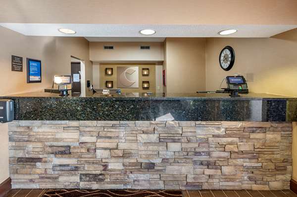  - Comfort Inn Shelbyville - I-74, Exit 113