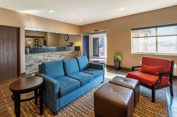  - Comfort Inn Shelbyville - I-74, Exit 113
