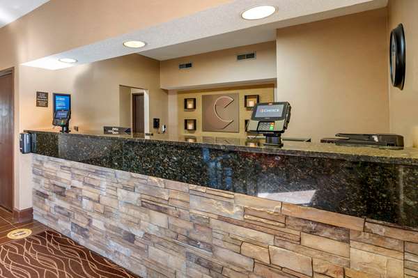  - Comfort Inn Shelbyville - I-74, Exit 113