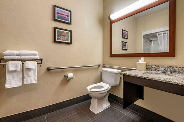  - Comfort Inn Shelbyville - I-74, Exit 113