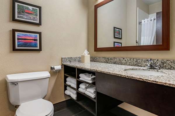  - Comfort Inn Shelbyville - I-74, Exit 113