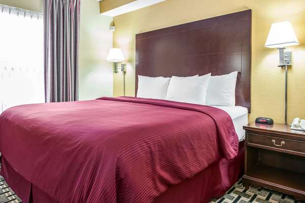  - Clarion Inn & Suites Northwest Indianapolis