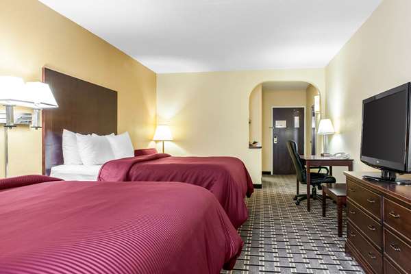  - Clarion Inn & Suites Northwest Indianapolis