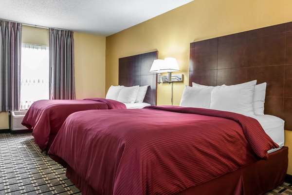 Suite - Clarion Inn & Suites Northwest Indianapolis