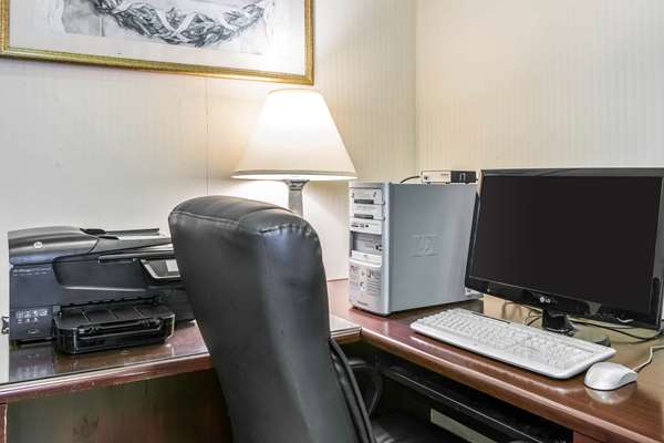 Conference Area - Clarion Inn & Suites Northwest Indianapolis