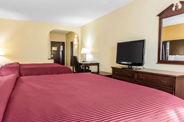  - Clarion Inn & Suites Northwest Indianapolis