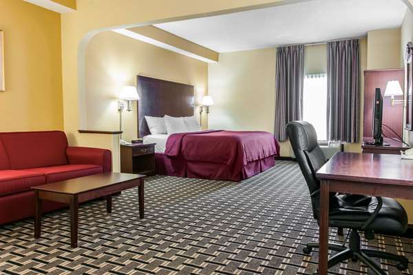  - Clarion Inn & Suites Northwest Indianapolis