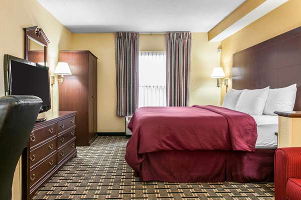 - Clarion Inn & Suites Northwest Indianapolis